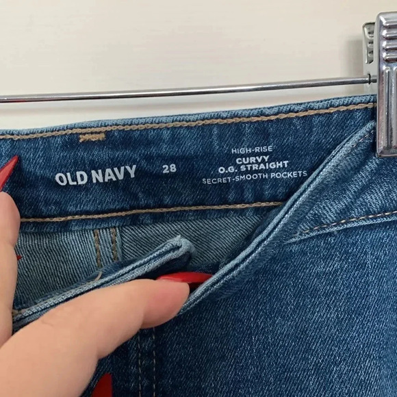 Old Navy Curvy OG Straight Jeans - Picture 4 of 5